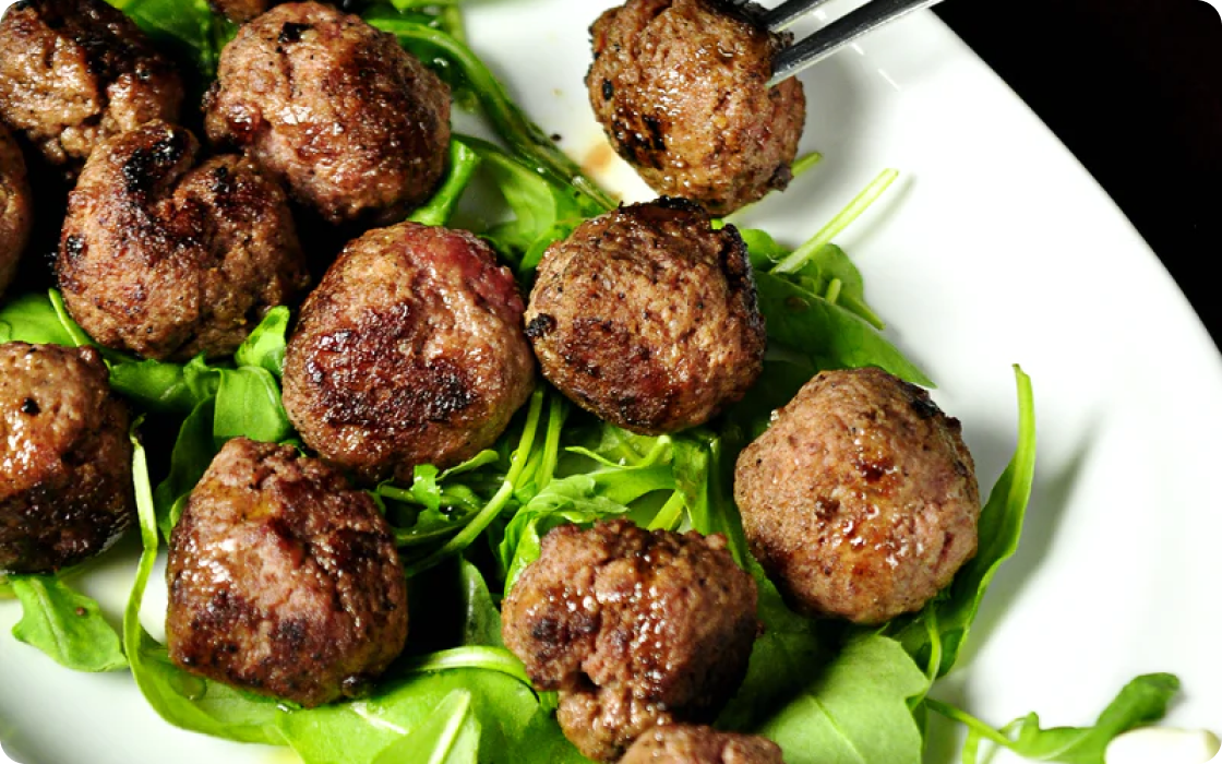 Photo of meatballs with salad